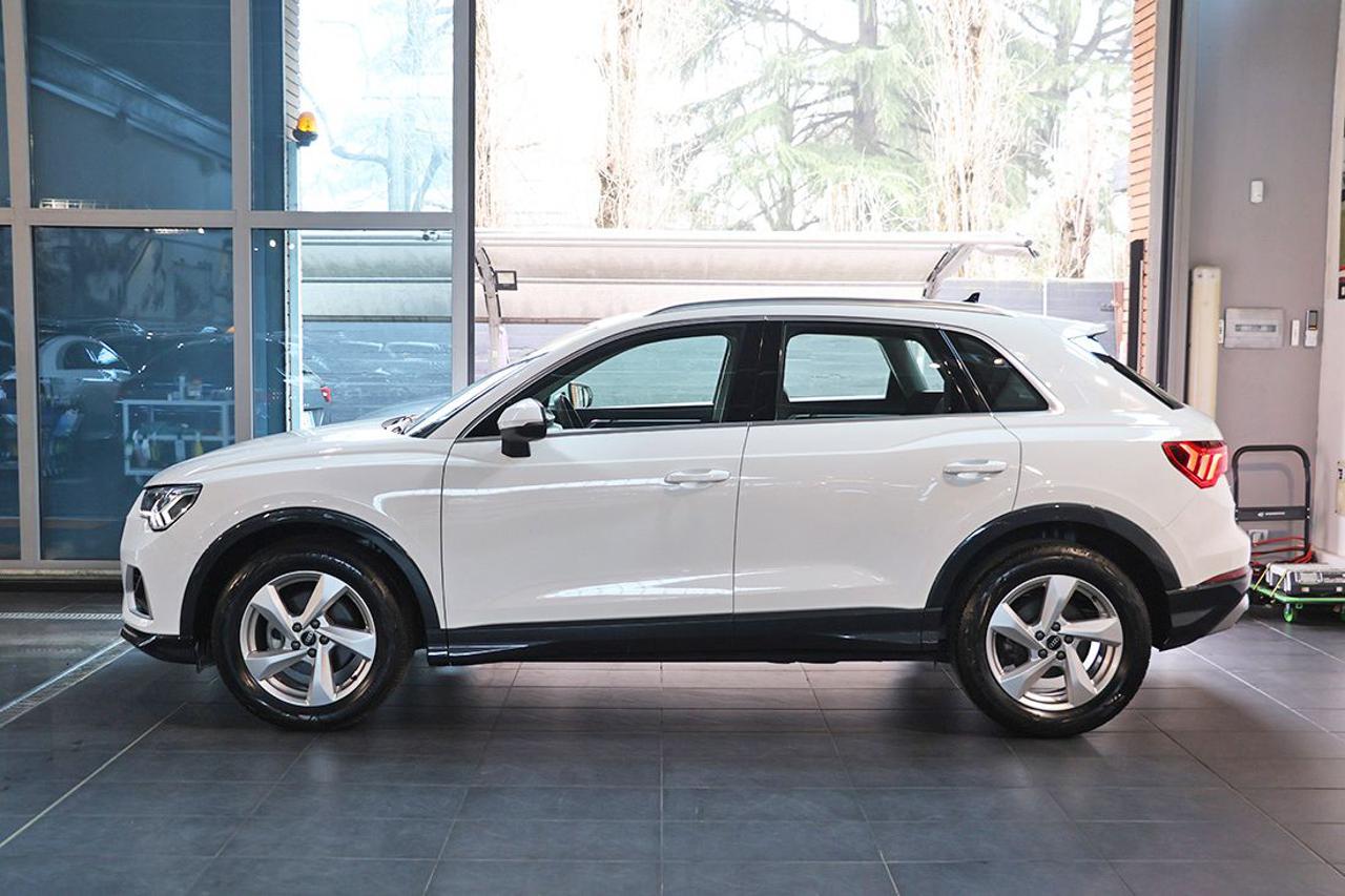 AUDI Q3 35 TDI S-Tronic Business Advanced - 3