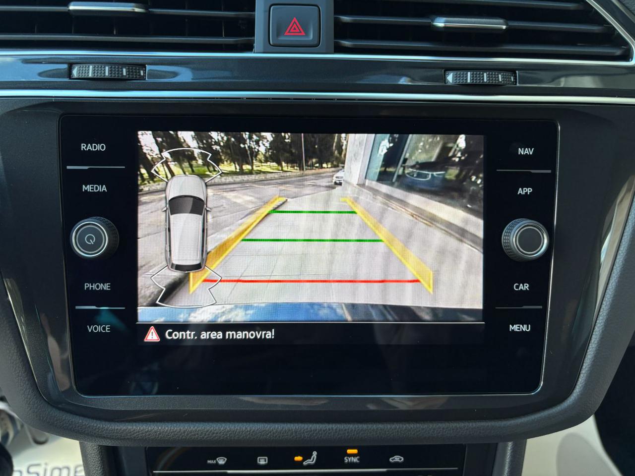 VOLKSWAGEN Tiguan 2.0 TDI 150 CV SCR DSG Elegance VIRTUAL - 16