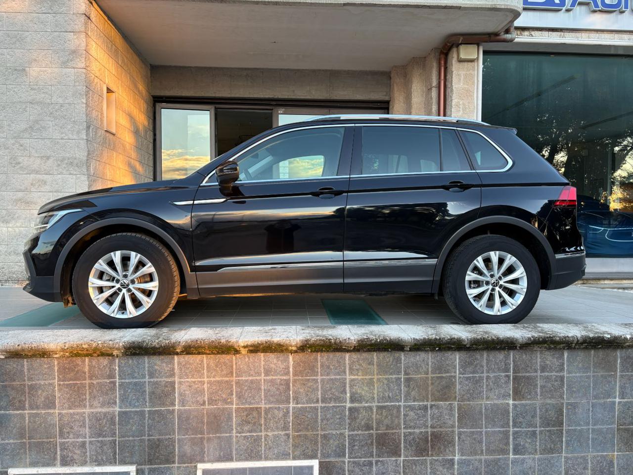 VOLKSWAGEN Tiguan 2.0 TDI 150 CV SCR DSG Life - 8