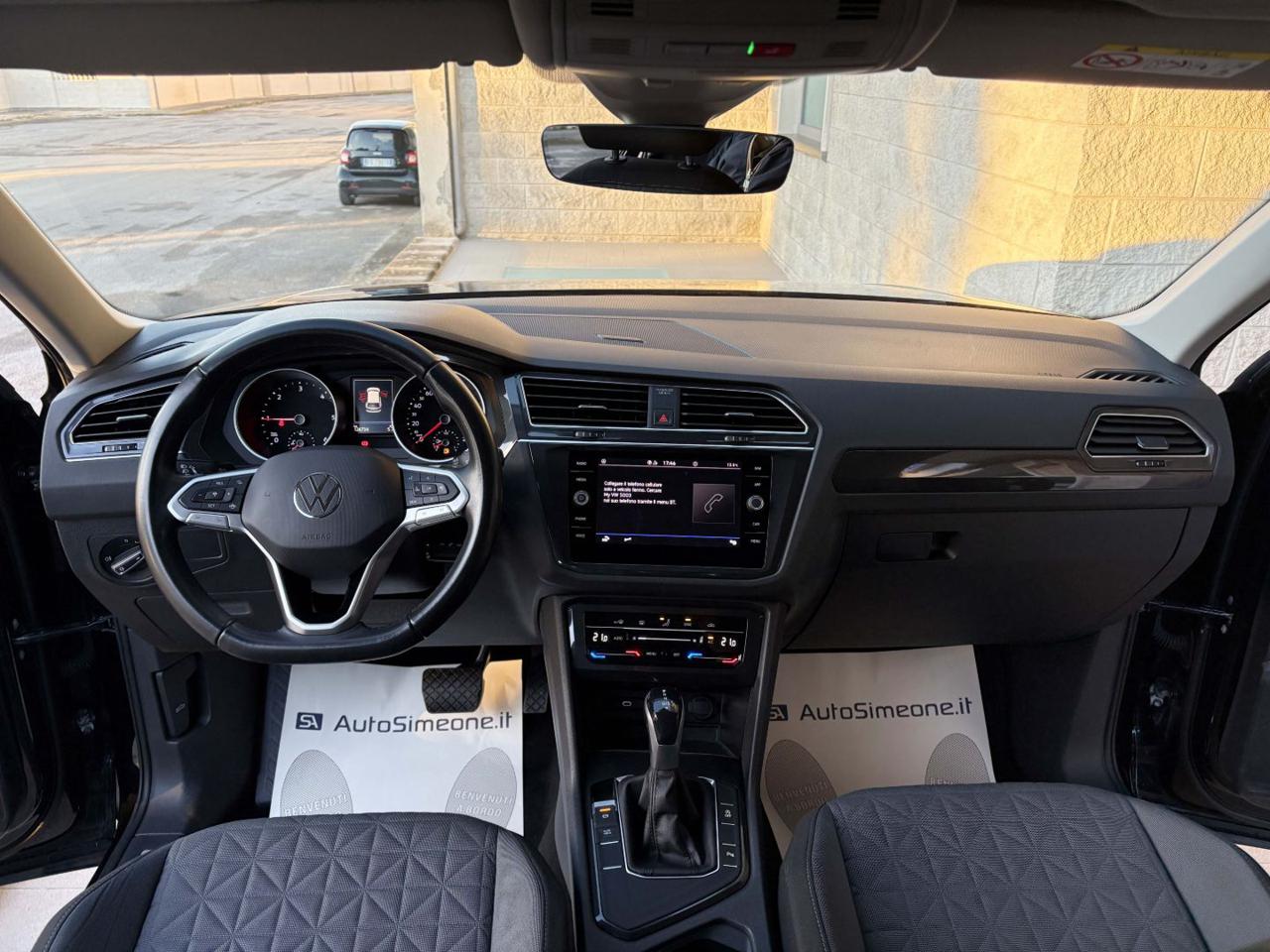 VOLKSWAGEN Tiguan 2.0 TDI 150 CV SCR DSG Life - 12