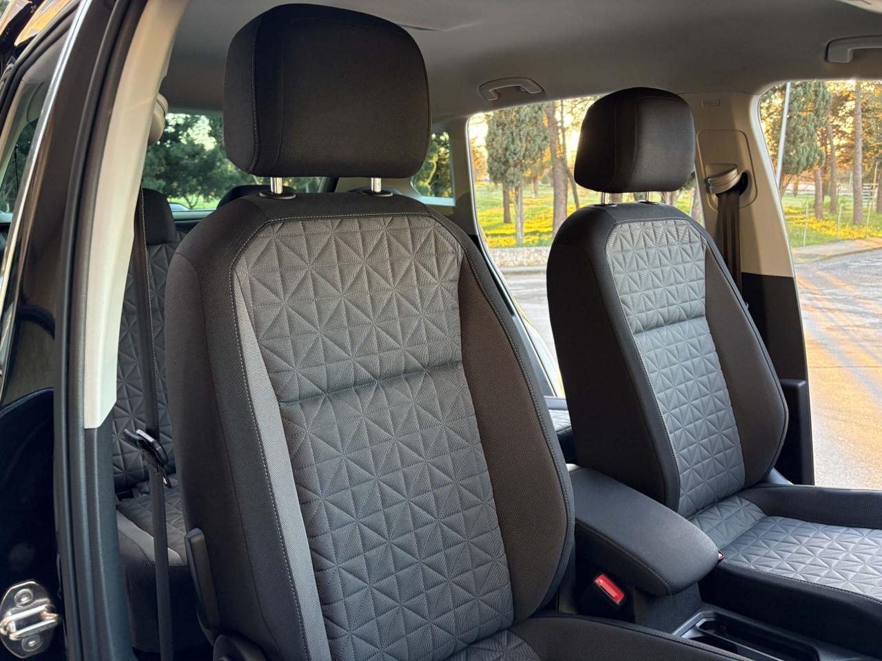 VOLKSWAGEN Tiguan 2.0 TDI 150 CV SCR DSG Life - 17