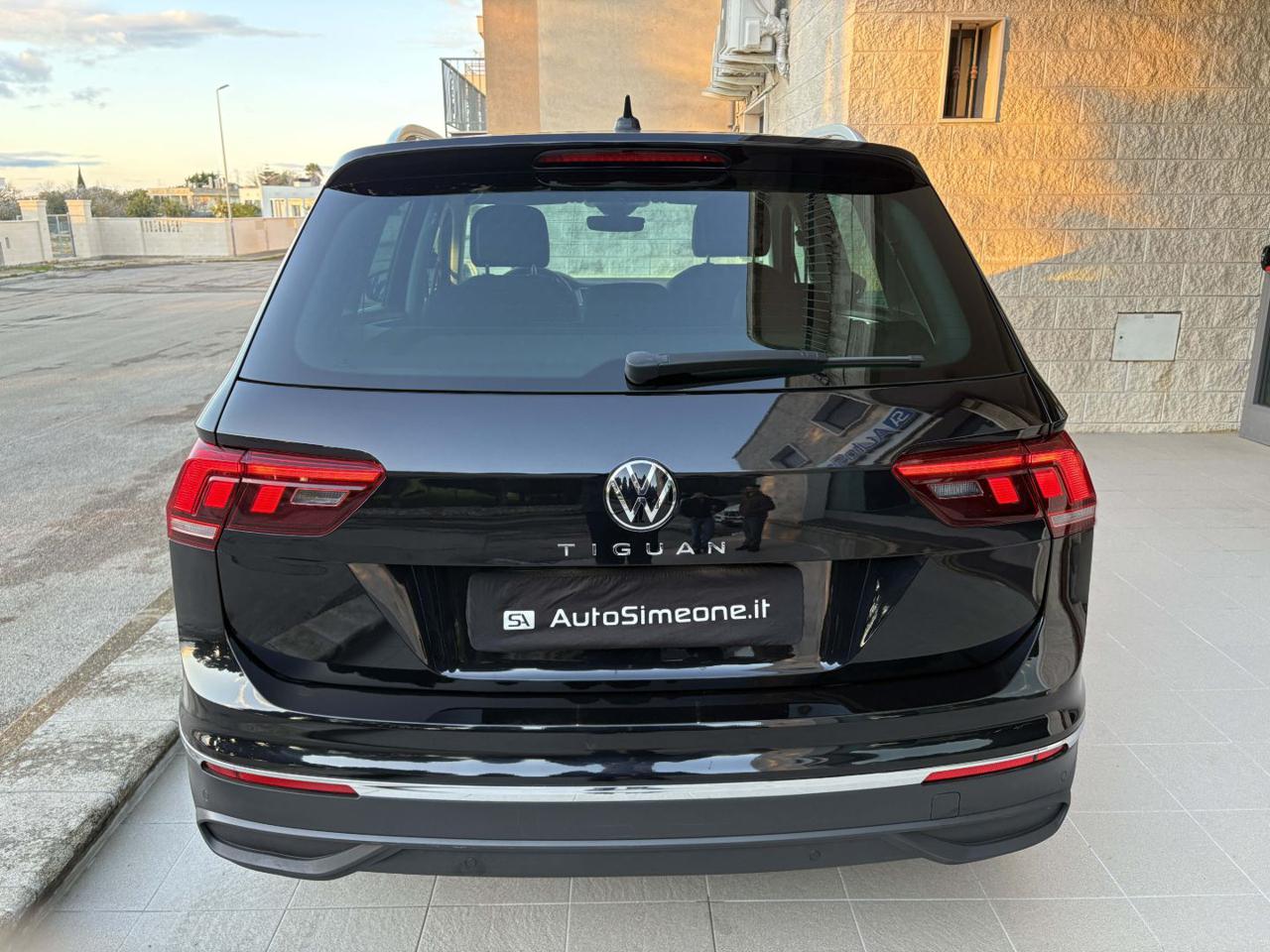 VOLKSWAGEN Tiguan 2.0 TDI 150 CV SCR DSG Life - 6