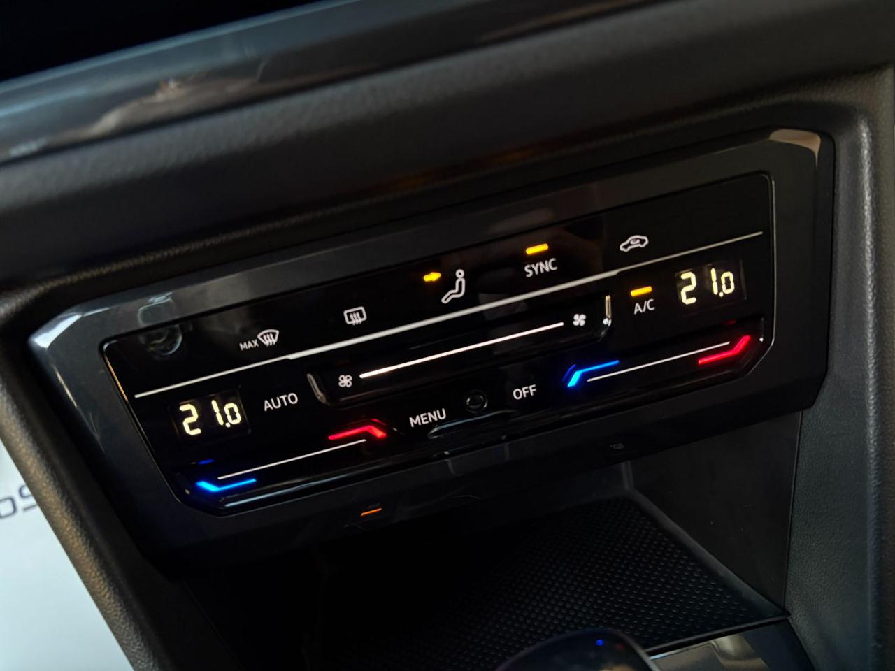 VOLKSWAGEN Tiguan 2.0 TDI 150 CV SCR DSG Life - 23