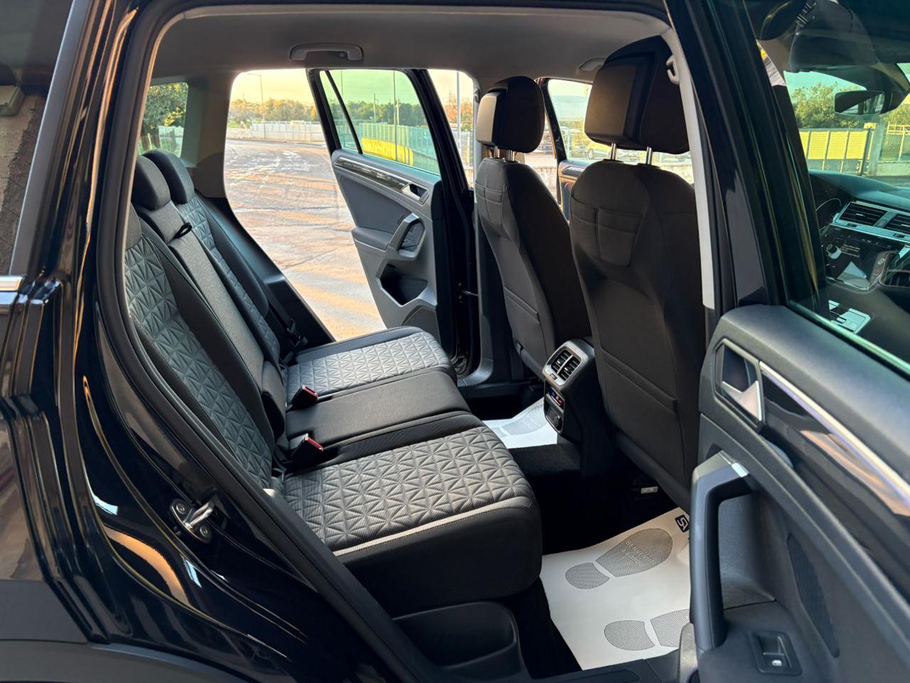 VOLKSWAGEN Tiguan 2.0 TDI 150 CV SCR DSG Life - 10