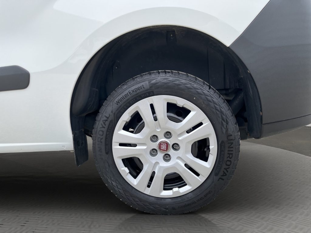 FIAT Doblo 1.6 MJT 90CV CH1 Lounge - 15