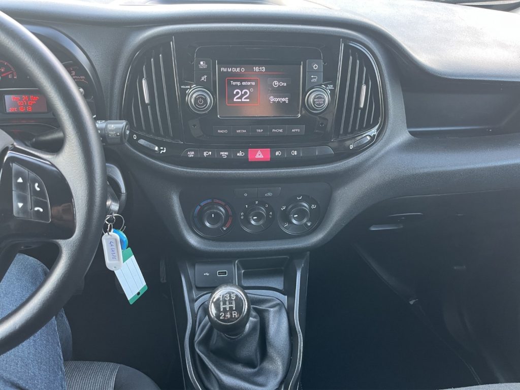 FIAT Doblo 1.3 MJT 95CV SX - 13