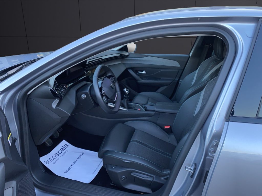 PEUGEOT 308 PureTech Turbo 130 S&S Allure Pack - 9