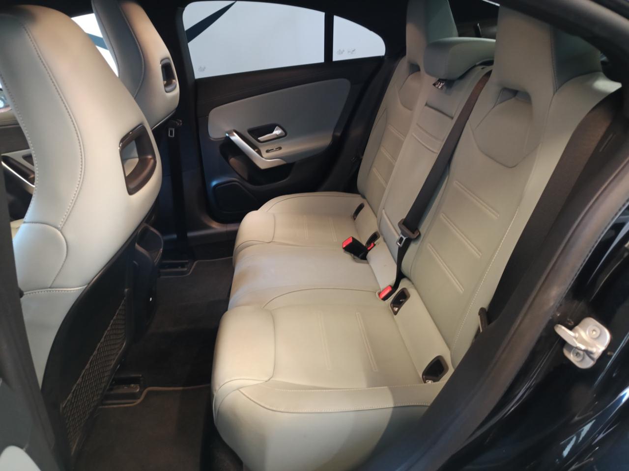 MERCEDES-BENZ CLA 250 Coupé AMG Line Premium Plus 4MATIC - 9