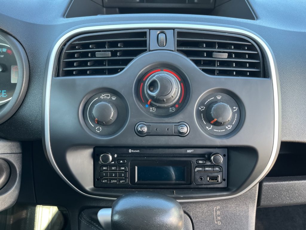 RENAULT Kangoo Z.E. 44KW AUTOMATICO - 13