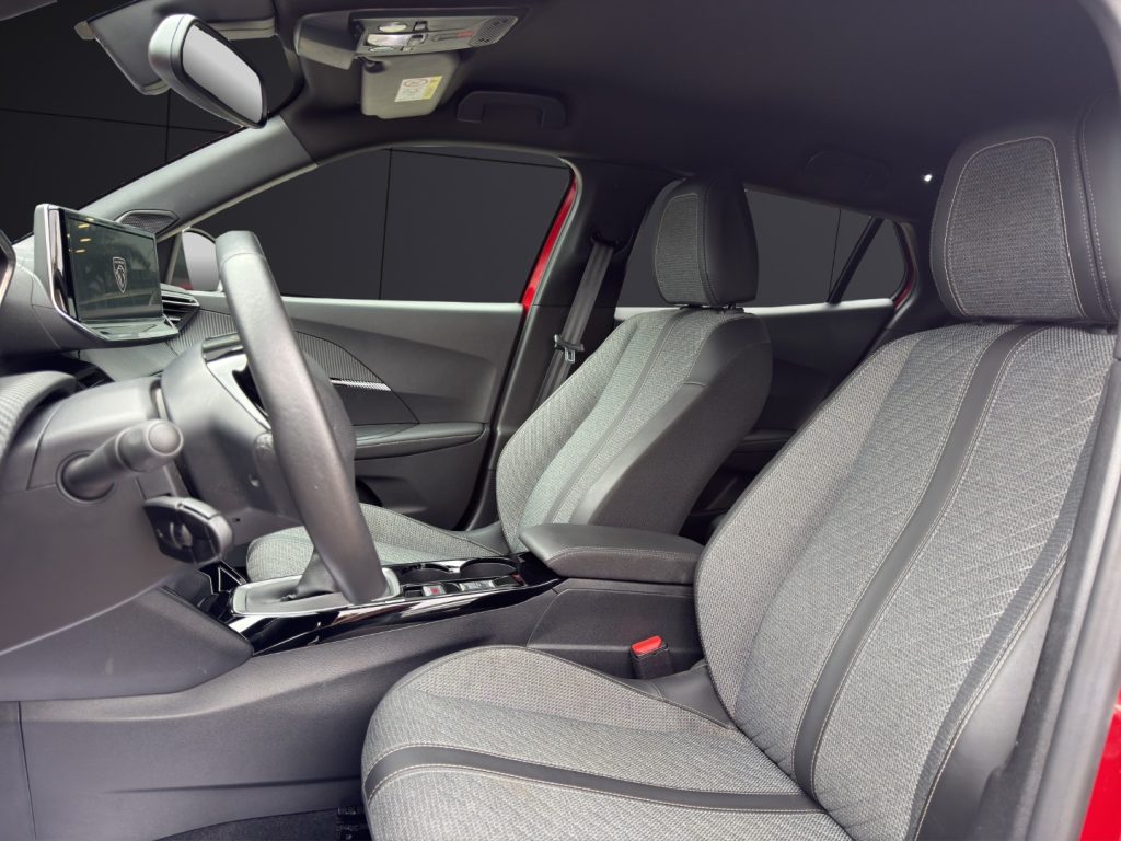 PEUGEOT 2008 PureTech 100 S&S Allure - 9