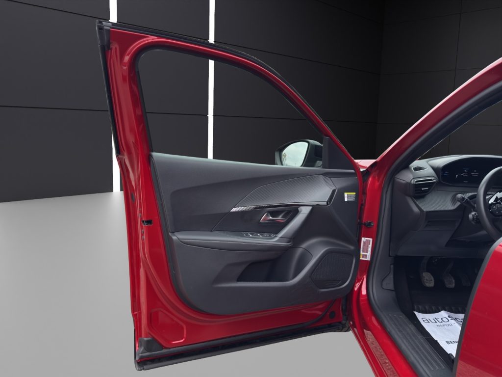 PEUGEOT 2008 PureTech 100 S&S Allure - 12