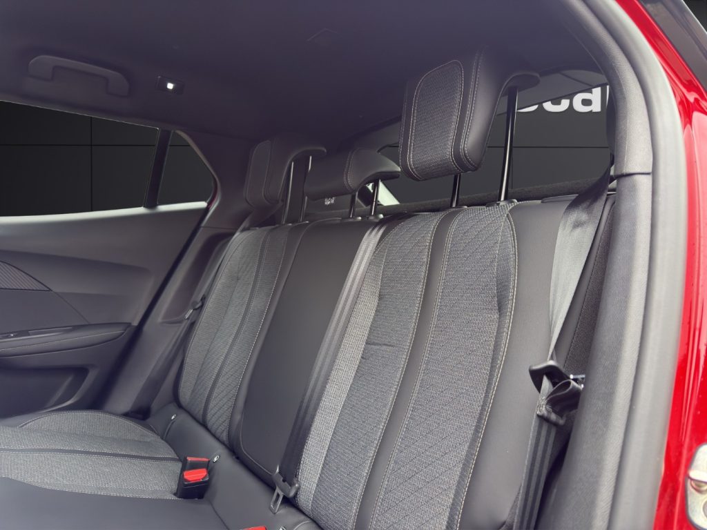 PEUGEOT 2008 PureTech 100 S&S Allure - 13