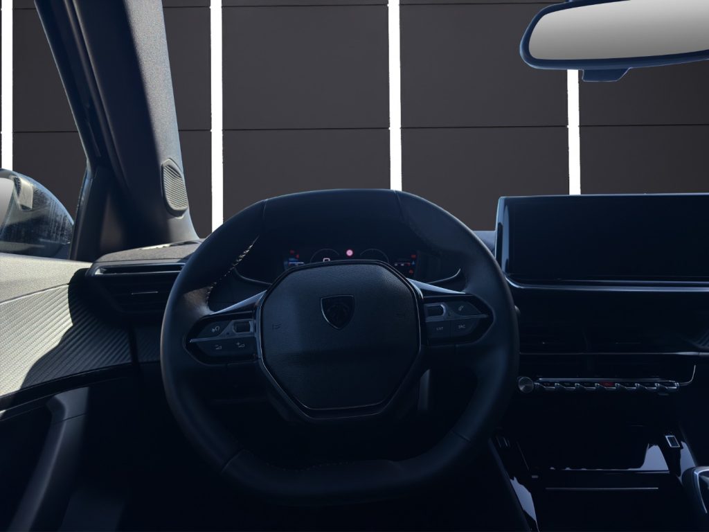 PEUGEOT 2008 PureTech 100 S&S Allure - 10