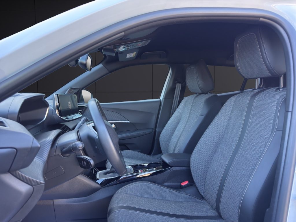 PEUGEOT 2008 PureTech 100 S&S Allure - 9