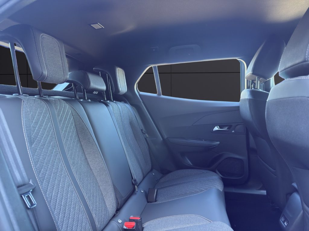 PEUGEOT 2008 PureTech 100 S&S Allure - 19