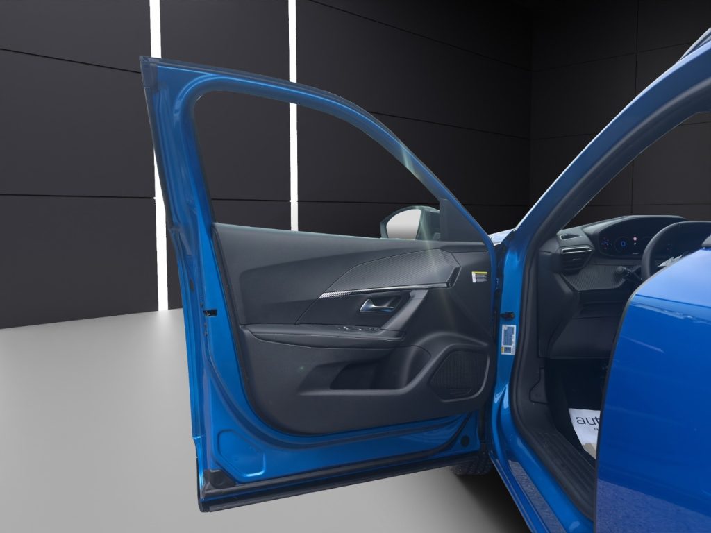 PEUGEOT 2008 Hybrid 136 e-DCS6 Allure - 12