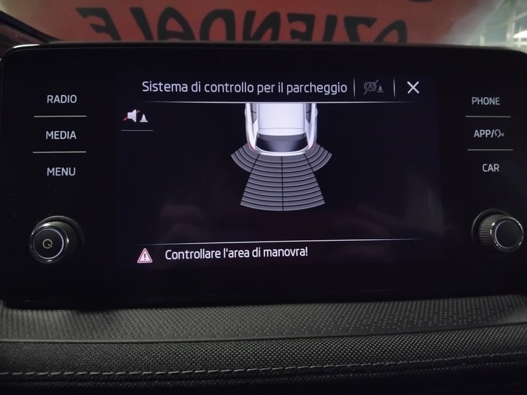 SKODA Fabia 1.0 MPI 80 CV Style - 28