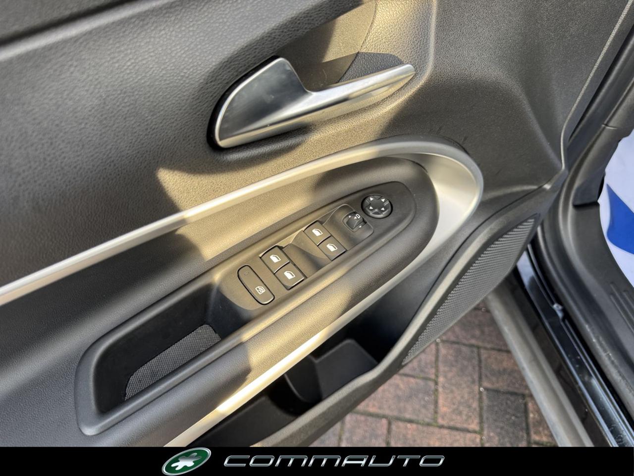 JEEP Avenger 1.2 Turbo 100 CV Altitude - 13