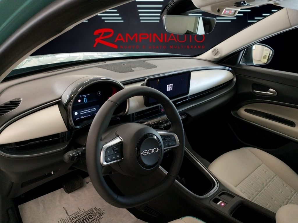 FIAT 600 Hybrid 100 CV DCT MHEV La Prima Km 23.000 - 15