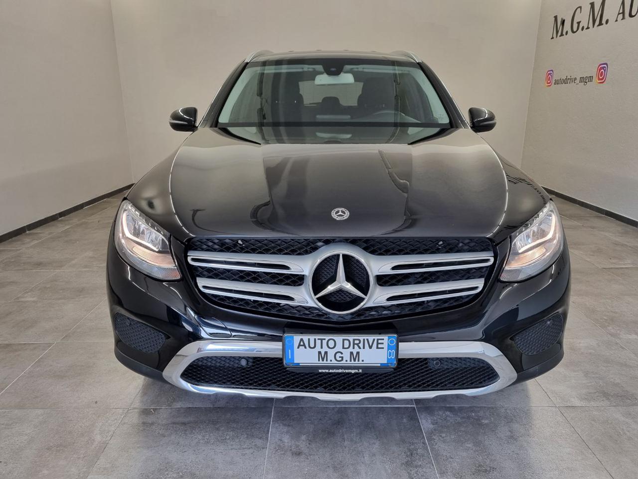 MERCEDES-BENZ GLC 220 d 4Matic Exclusive - 4