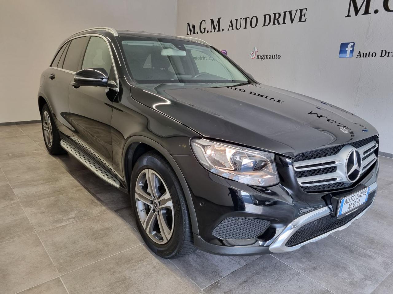 MERCEDES-BENZ GLC 220 d 4Matic Exclusive - 25