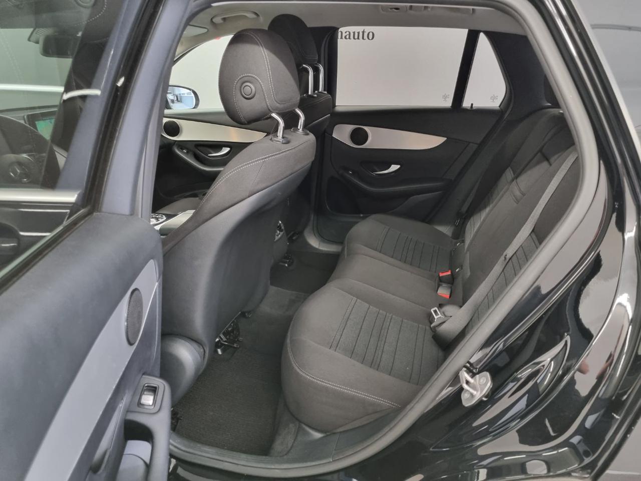 MERCEDES-BENZ GLC 220 d 4Matic Exclusive - 9