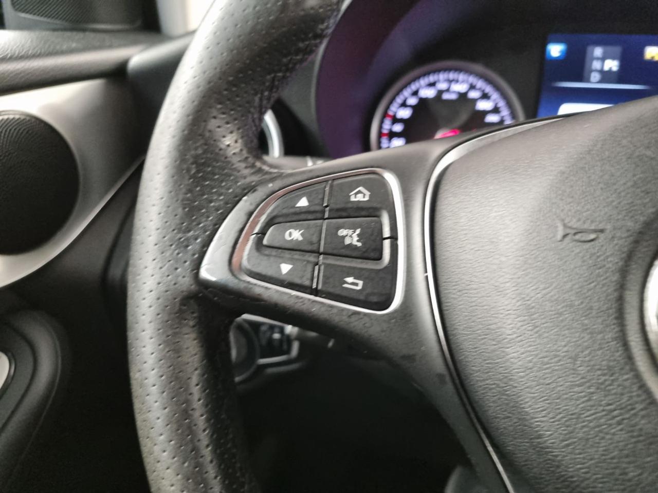 MERCEDES-BENZ GLC 220 d 4Matic Exclusive - 17