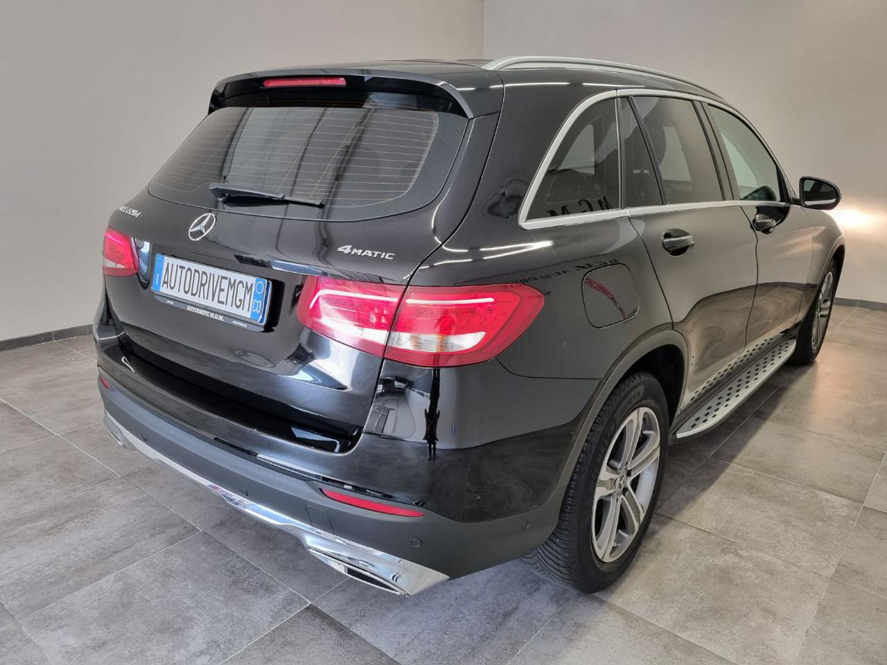 MERCEDES-BENZ GLC 220 d 4Matic Exclusive - 22