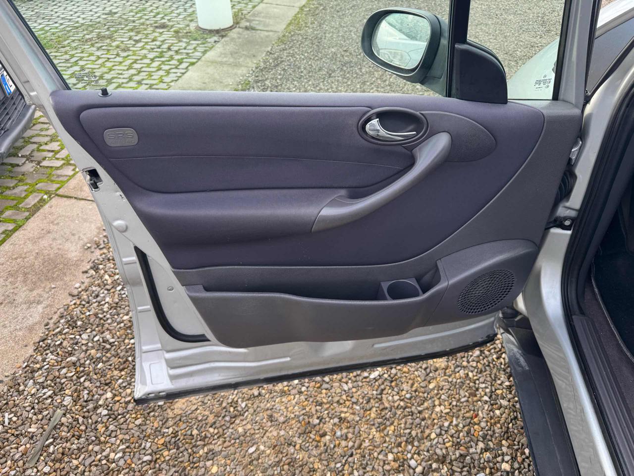 MERCEDES-BENZ A 170 CDI  Avantgarde Cambio Automatico - 8