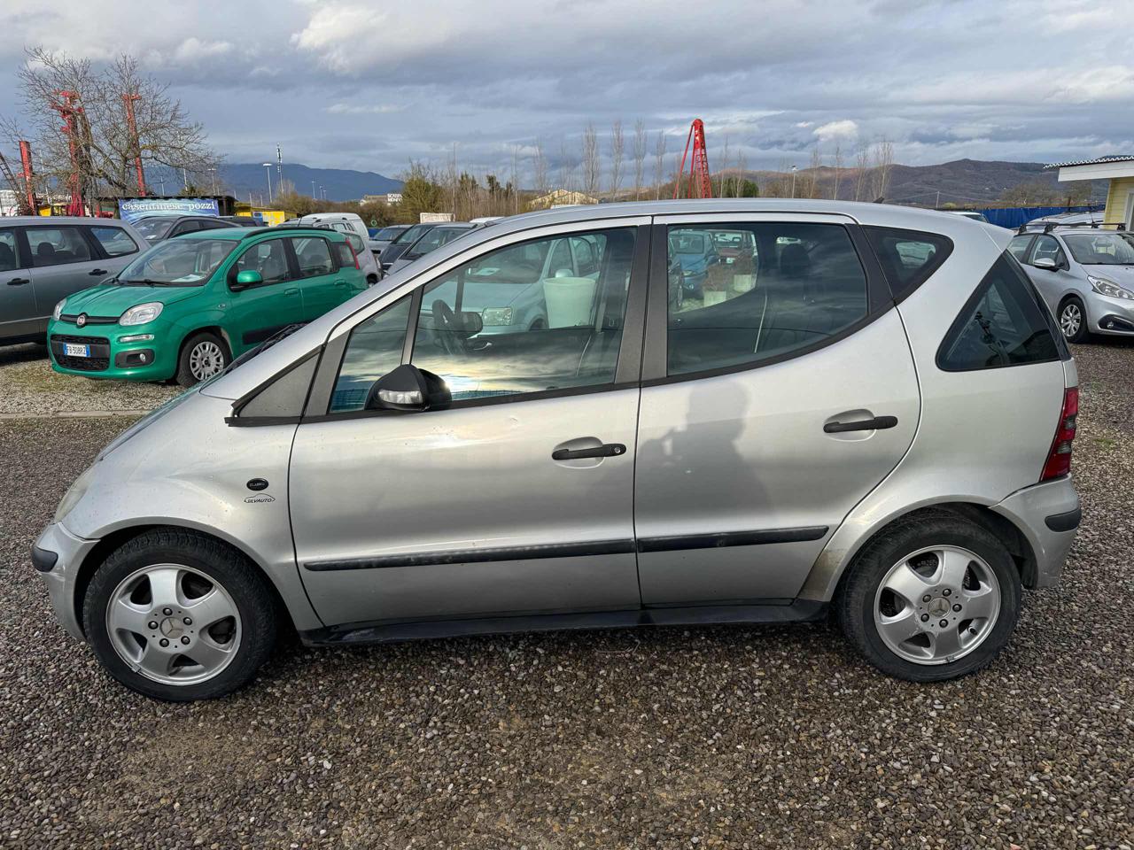 MERCEDES-BENZ A 170 CDI  Avantgarde Cambio Automatico - 3