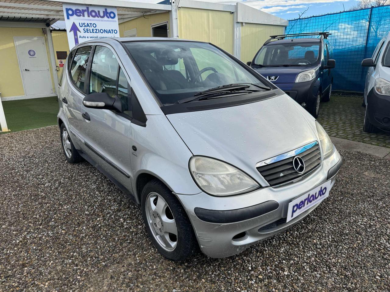 MERCEDES-BENZ A 170 CDI  Avantgarde Cambio Automatico - 2