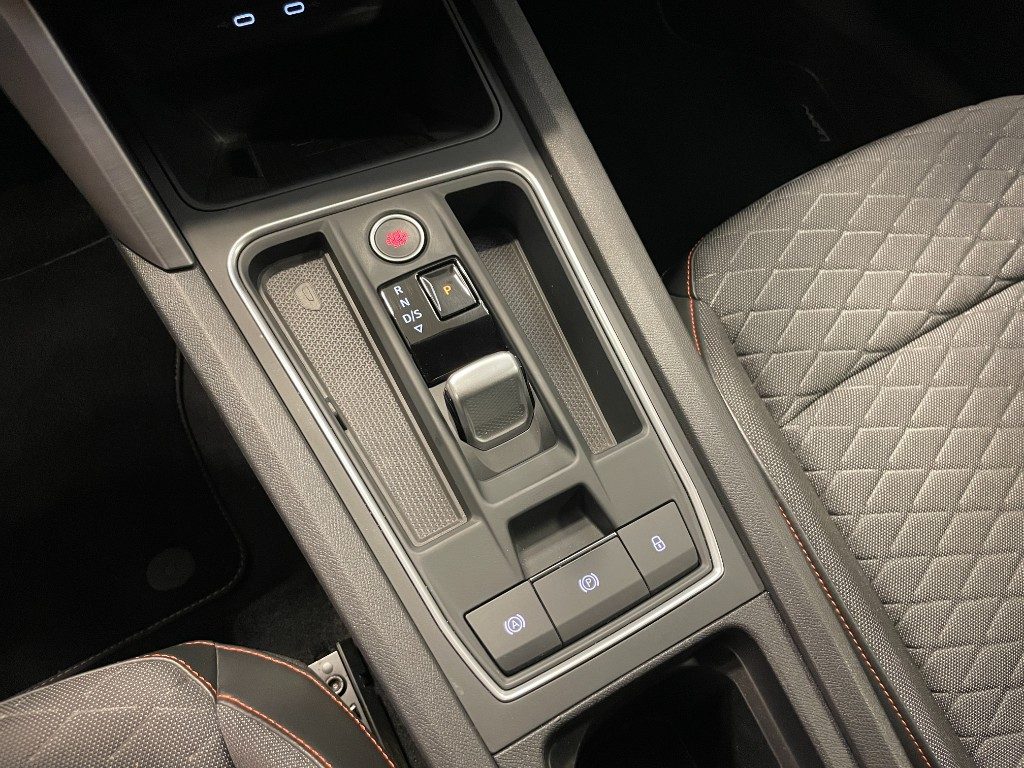 SEAT Leon 2.0 TDI 150 CV DSG 5p. FR--UNICO PROPRIETARIO - 22