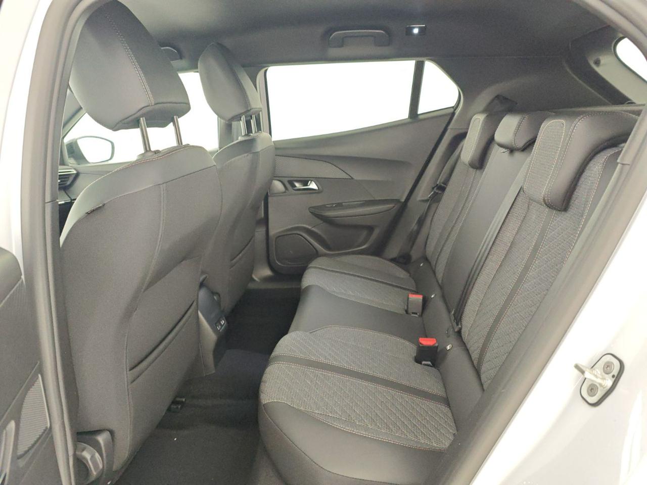 PEUGEOT 2008 PureTech 100 S&S Allure - solo Km. 2527! - 18