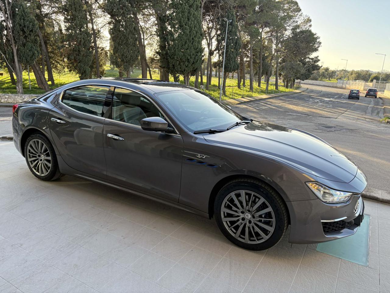 MASERATI Ghibli 330 CV 2.0 MHEV GT HYBRID. - 3