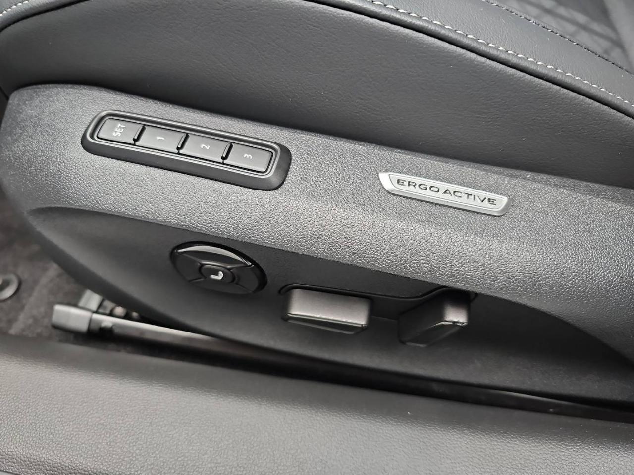 VOLKSWAGEN Passat Variant 2.0 TDI 150 CV SCR DSG R-Line - 12