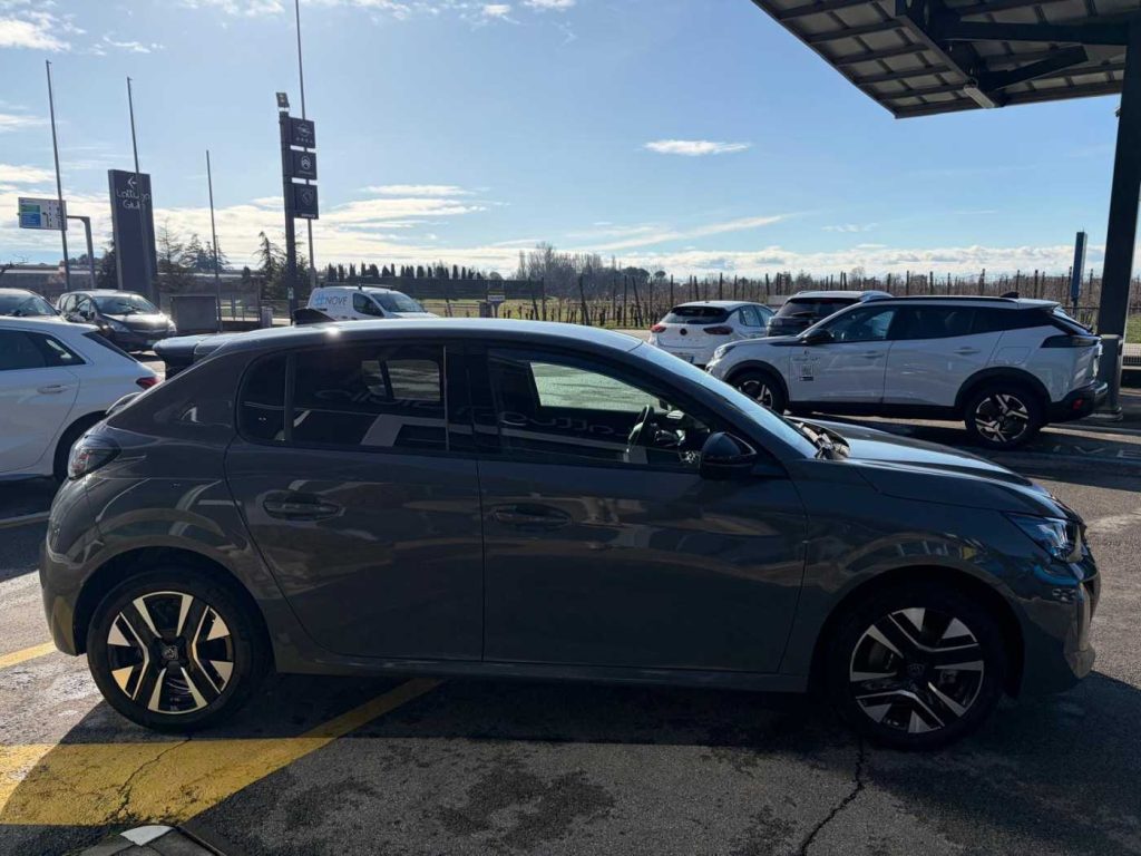 PEUGEOT 208 Hybrid 100 e-DCS6 Allure - 5