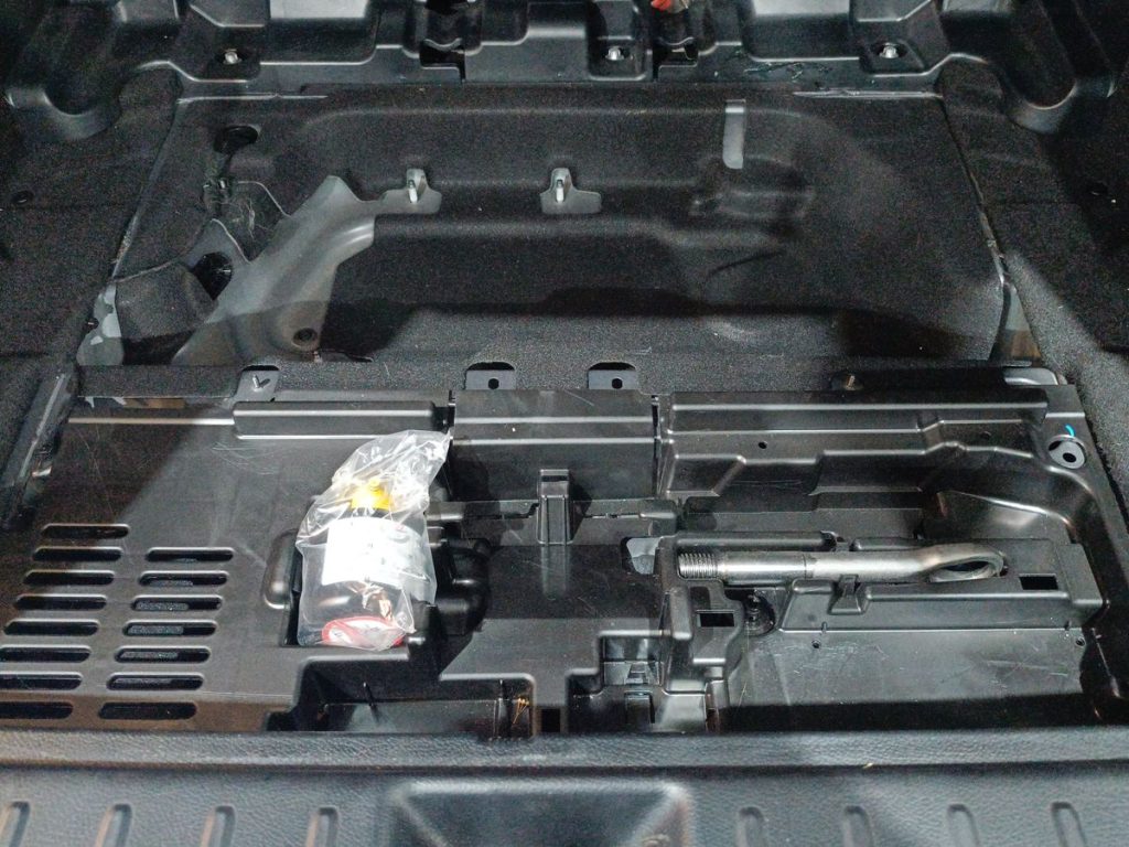 MERCEDES-BENZ GLB 200 Automatic Premium - 13