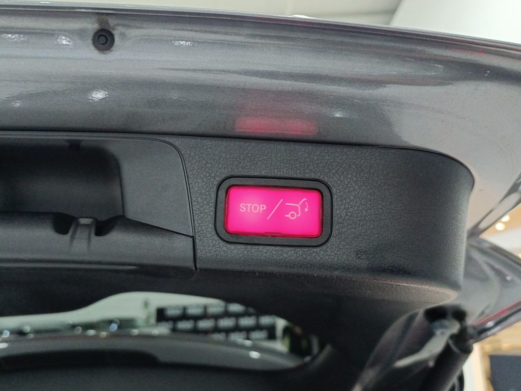 MERCEDES-BENZ GLB 200 Automatic Premium - 23