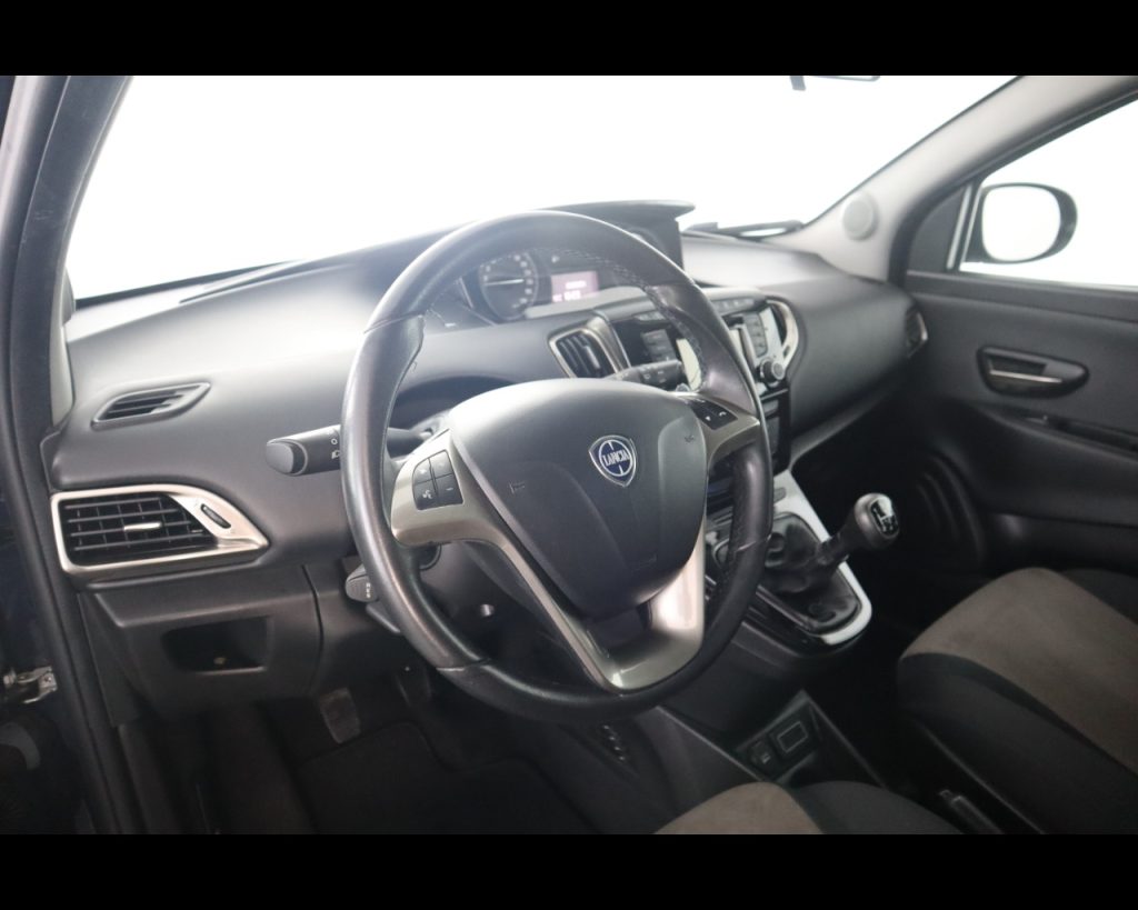 LANCIA Ypsilon III 2015 -  1.3 mjt Platinum s&s 95cv my16 - 13