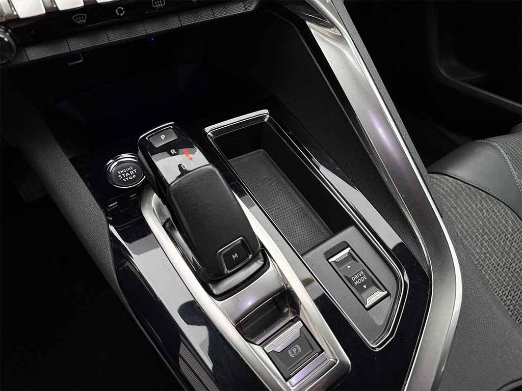 PEUGEOT 3008 1.5 bluehdi Allure TELECAMERA POST. IVA ESPOSTA - 16