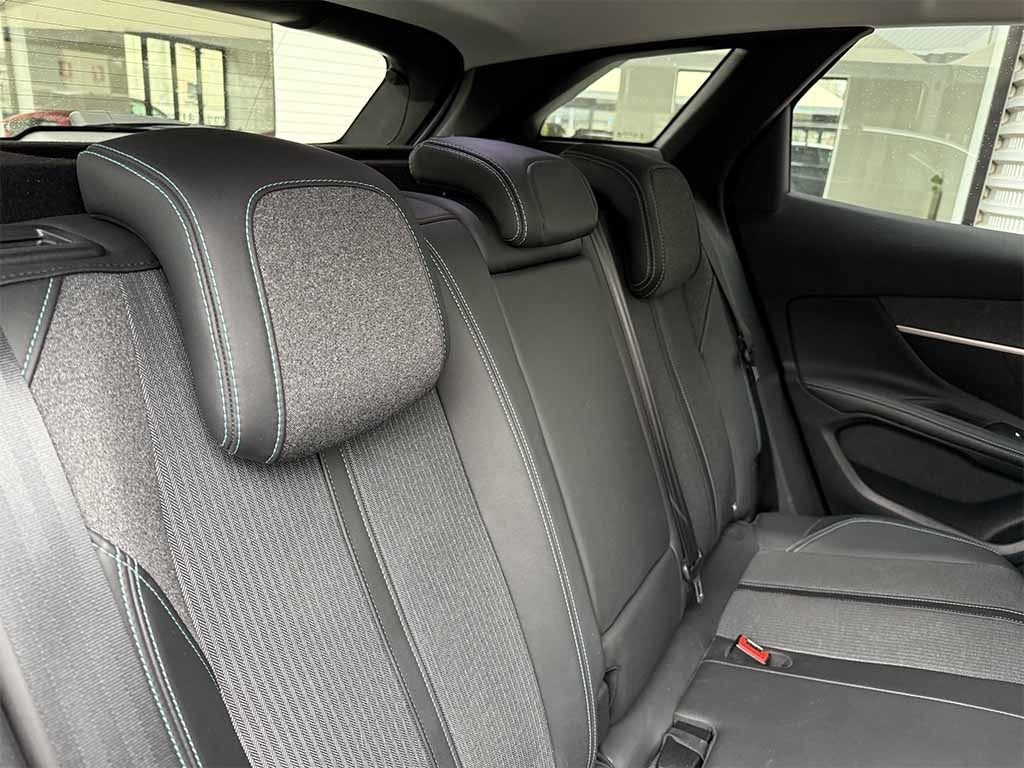 PEUGEOT 3008 1.5 bluehdi Allure TELECAMERA POST. IVA ESPOSTA - 26