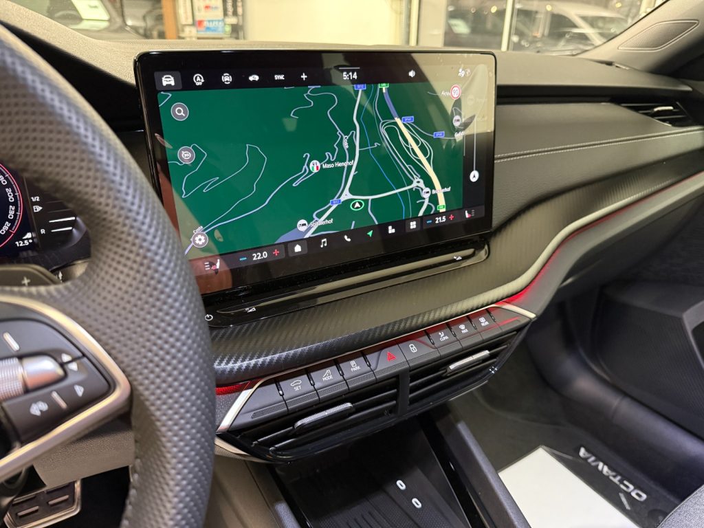 SKODA Octavia 2.0 TDI DSG Wagon Sportline MATRIX DAB+ 360°ACC - 14