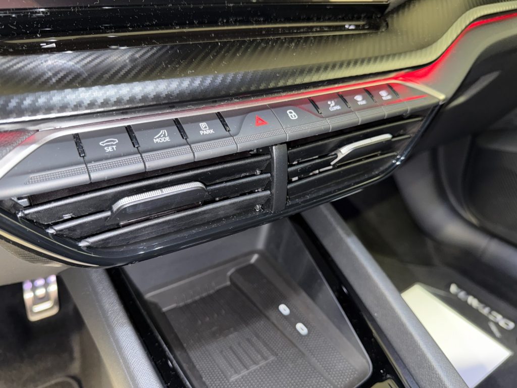 SKODA Octavia 2.0 TDI DSG Wagon Sportline MATRIX DAB+ 360°ACC - 16