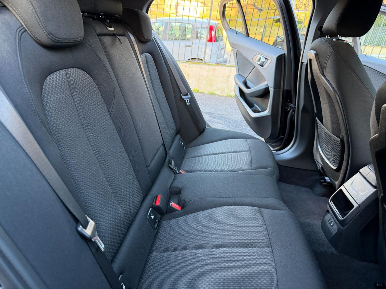 BMW 116 D 5P ADVANTAGE NAVI+FULL LED+CARPLAY+2PDC+C.L.18! - 16