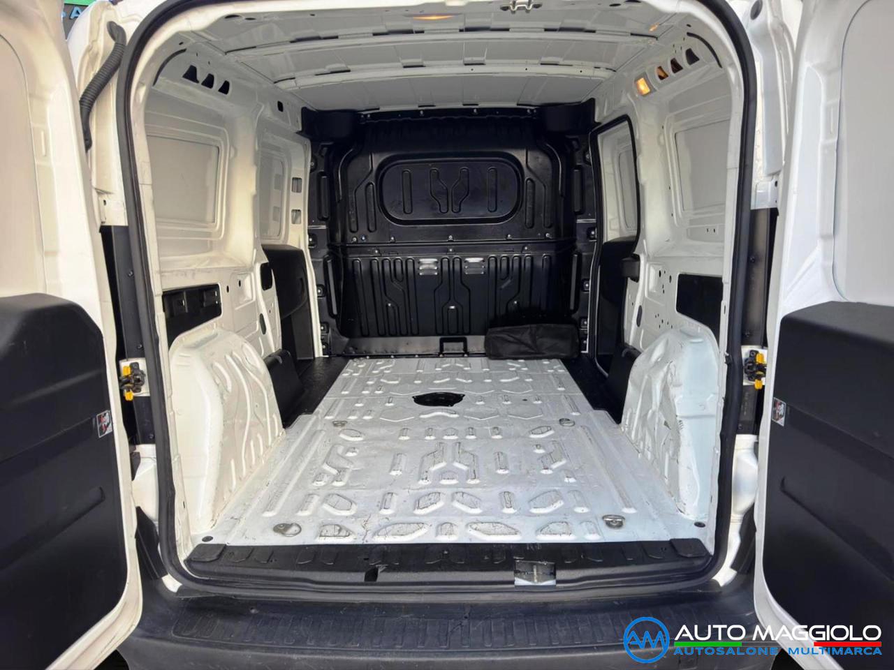 FIAT Doblo Maxi Cargo 1.3 MJT 95 CV PL-TN Easy - 11