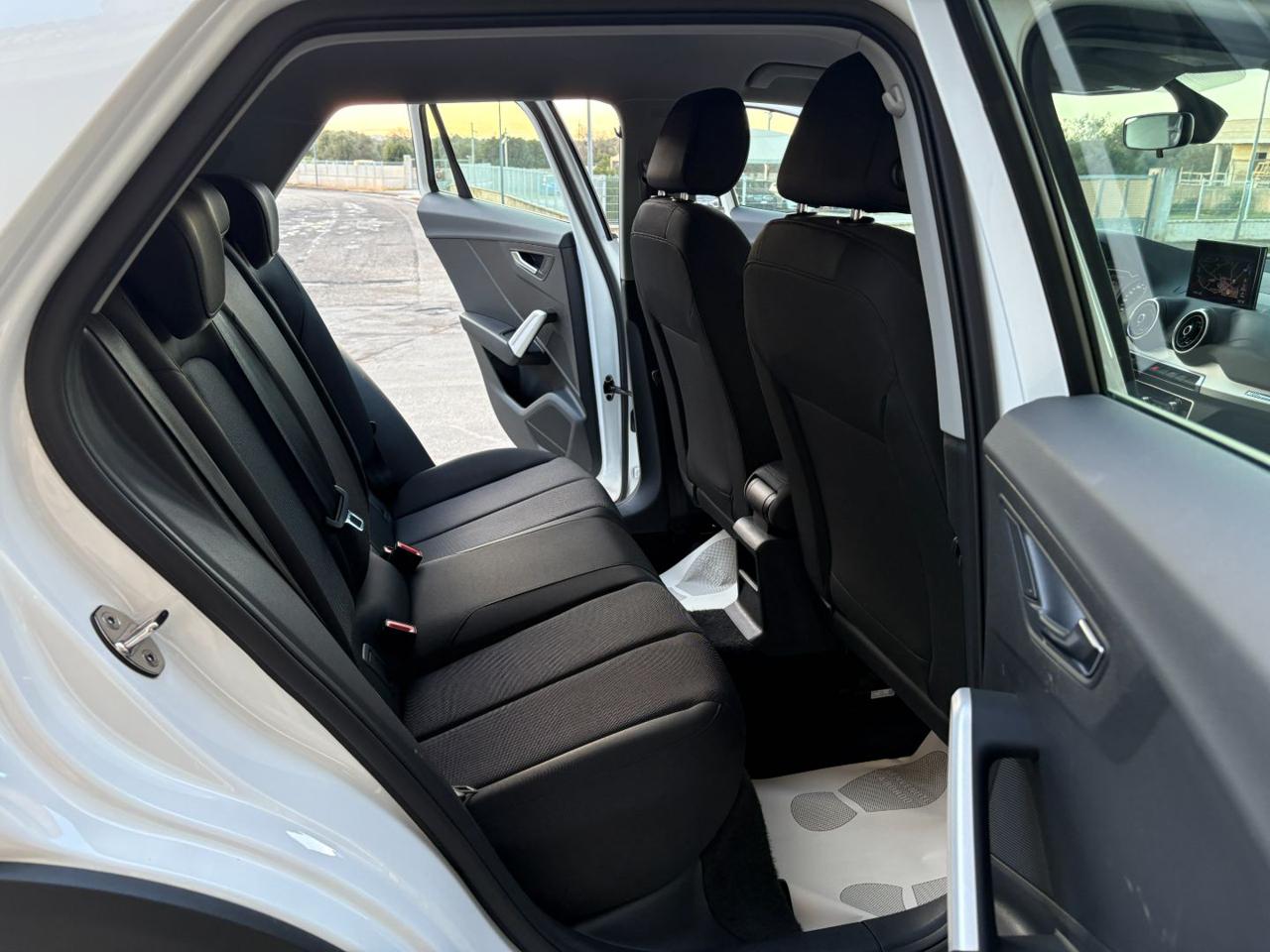 AUDI Q2 30 1.6 TDI Business CAMBIO MANUALE - 10