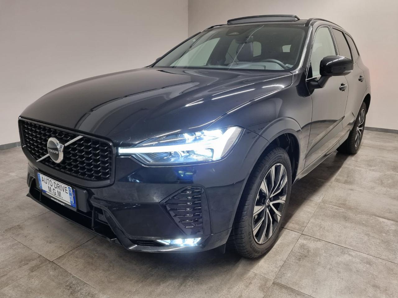 VOLVO XC60 B4 (d) automatico Plus Dark - 28