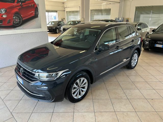 VOLKSWAGEN Tiguan Grigio scuro pastello