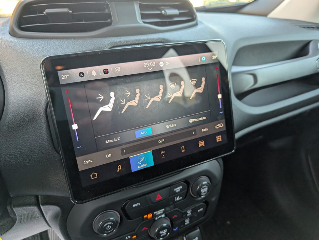 JEEP Renegade 1.5 Turbo T4 MHEV Altitude - 14