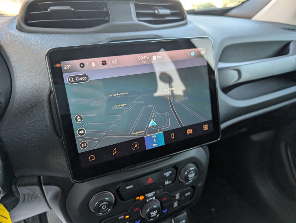 JEEP Renegade 1.5 Turbo T4 MHEV Altitude - 16